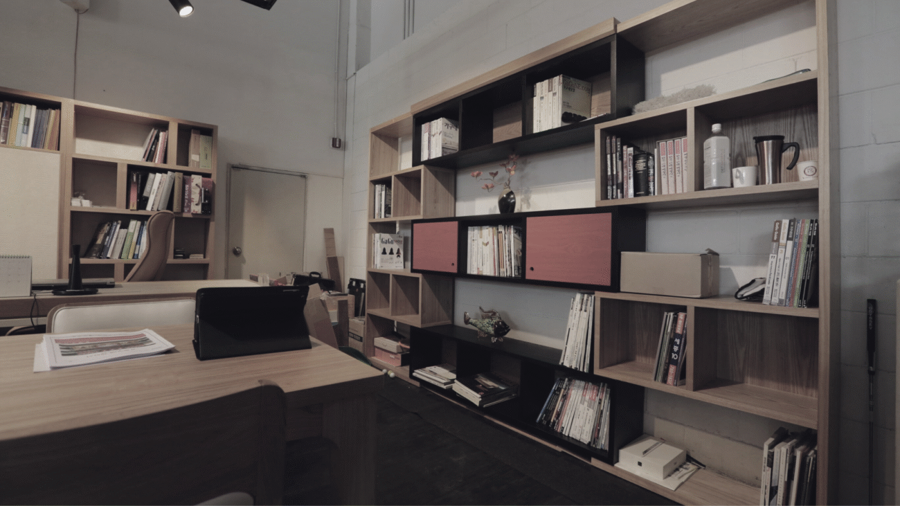 Work Sanctuary: Panduan Desain Home Office yang Mengutamakan Keamanan dan Kenyamanan Anda